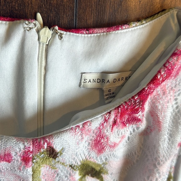 Sandra Darren Pink floral dress size 6 (F23) - Picture 3 of 6